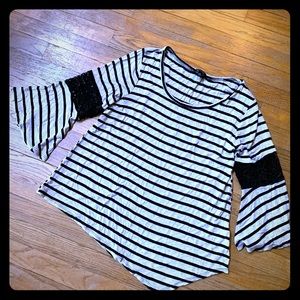 3/4 length sleeve shirt